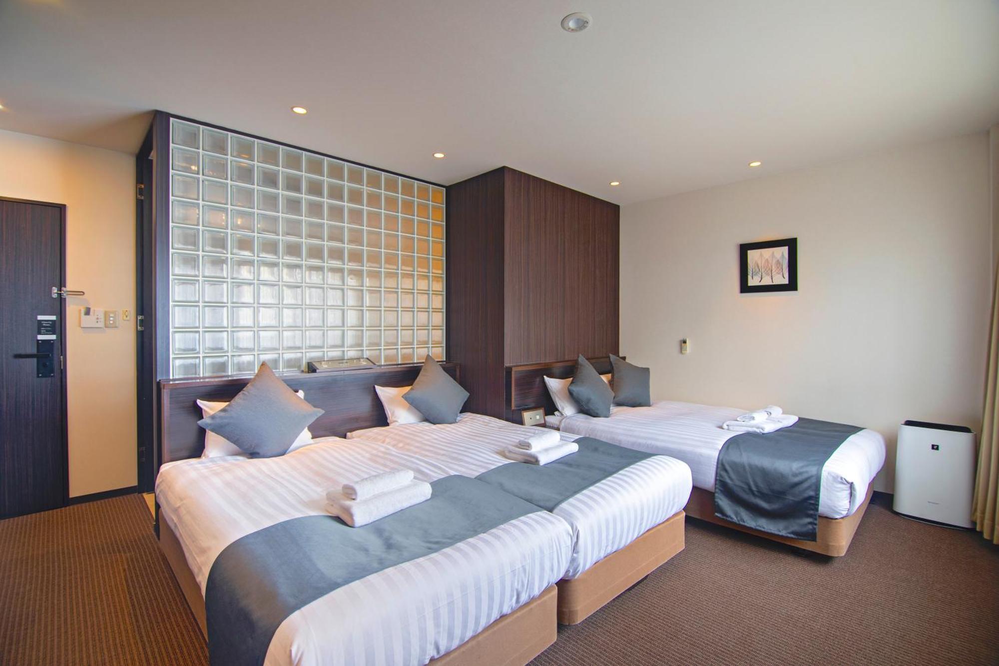 Wonz Hotel Self-Check-In Osaka Exterior photo