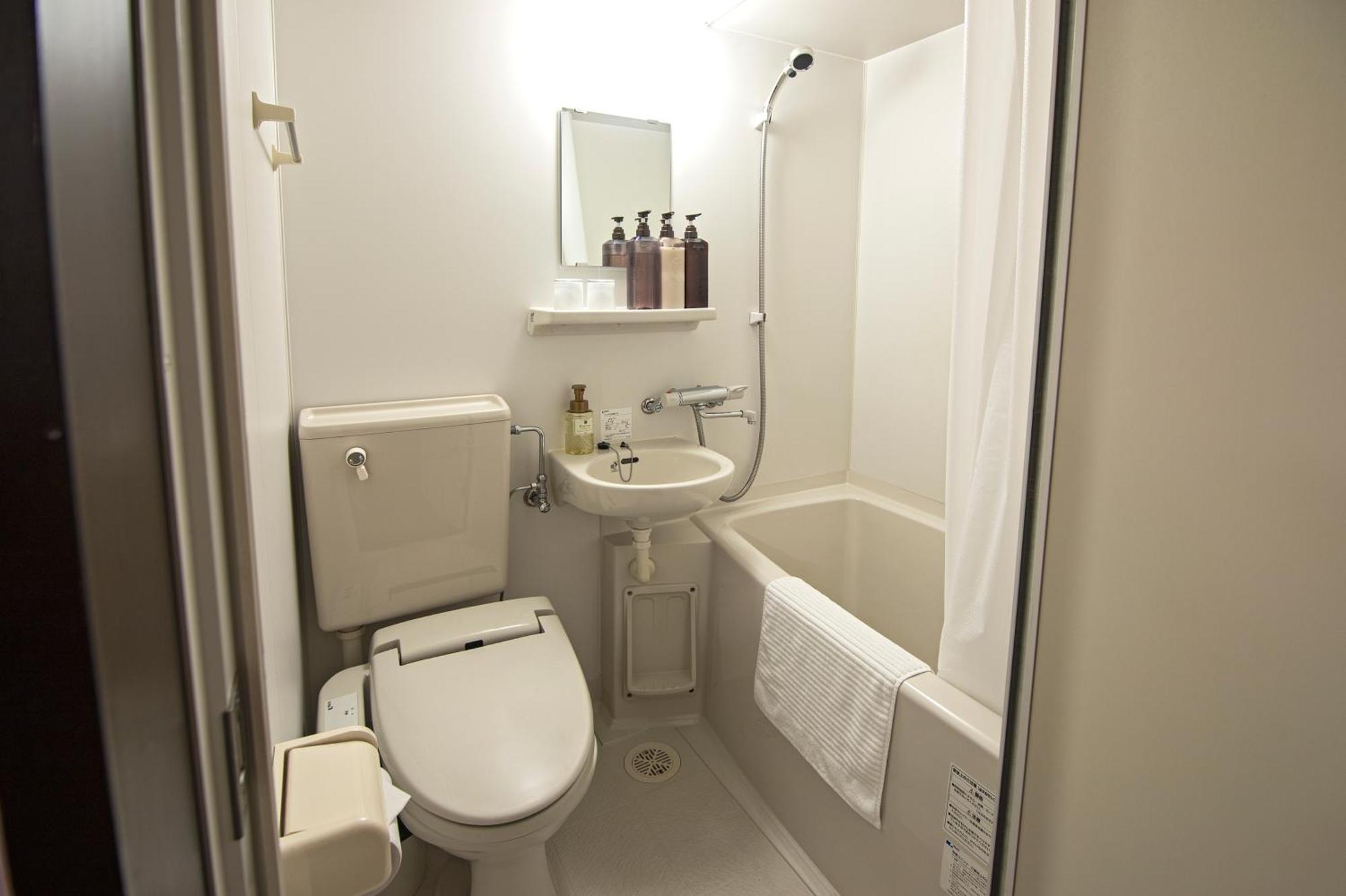 Wonz Hotel Self-Check-In Osaka Exterior photo